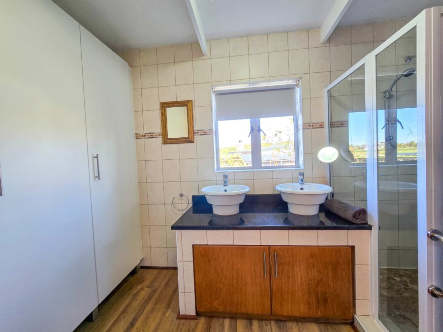 3 Bedroom Property for Sale in Stilbaai Wes Western Cape